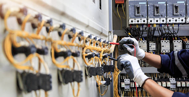 Professional Electrician technician working in Palm Harbor, FL